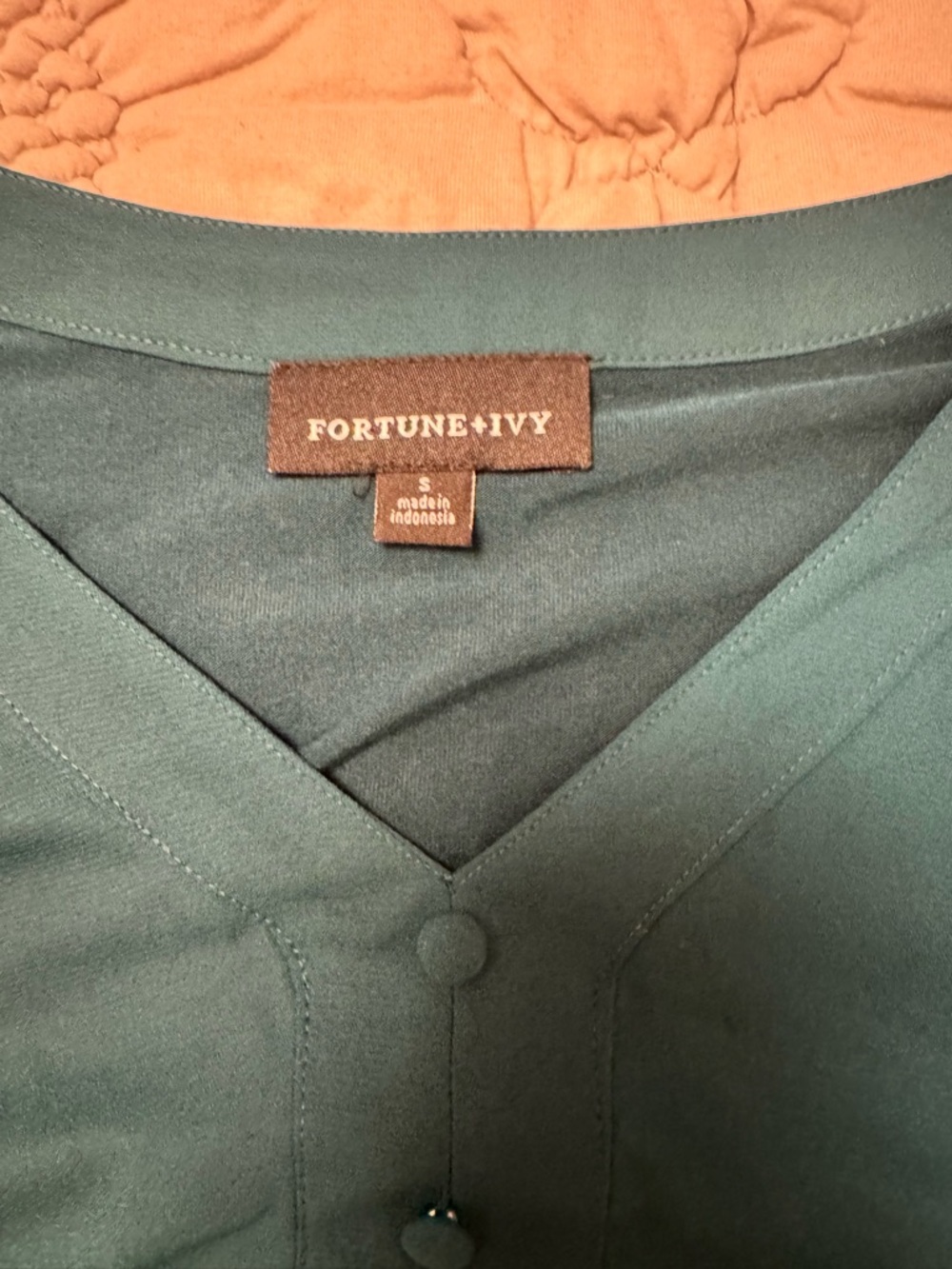 Fortune & Ivy Women's Short Sleeve V-Neck Tee in Teal